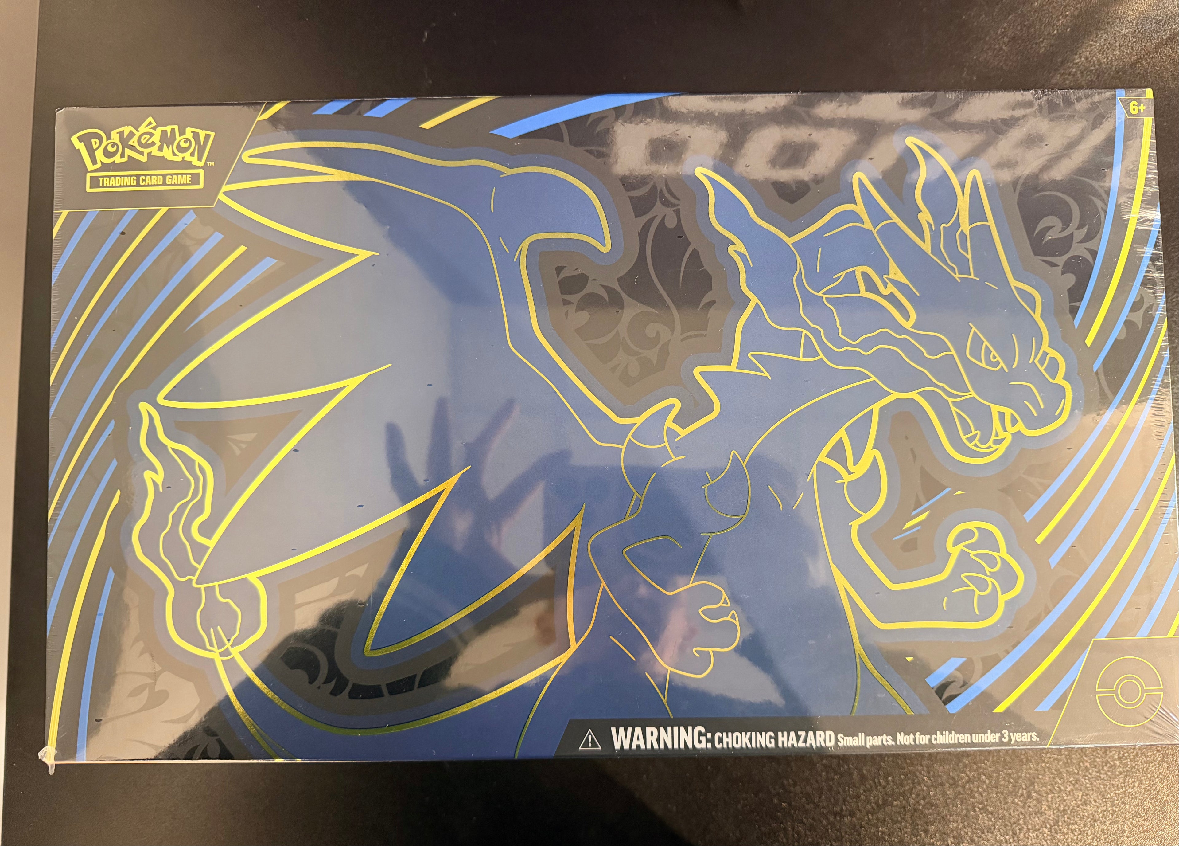 Pokémon TCG:Mega Charizard X EX Ultra-Premium Collection