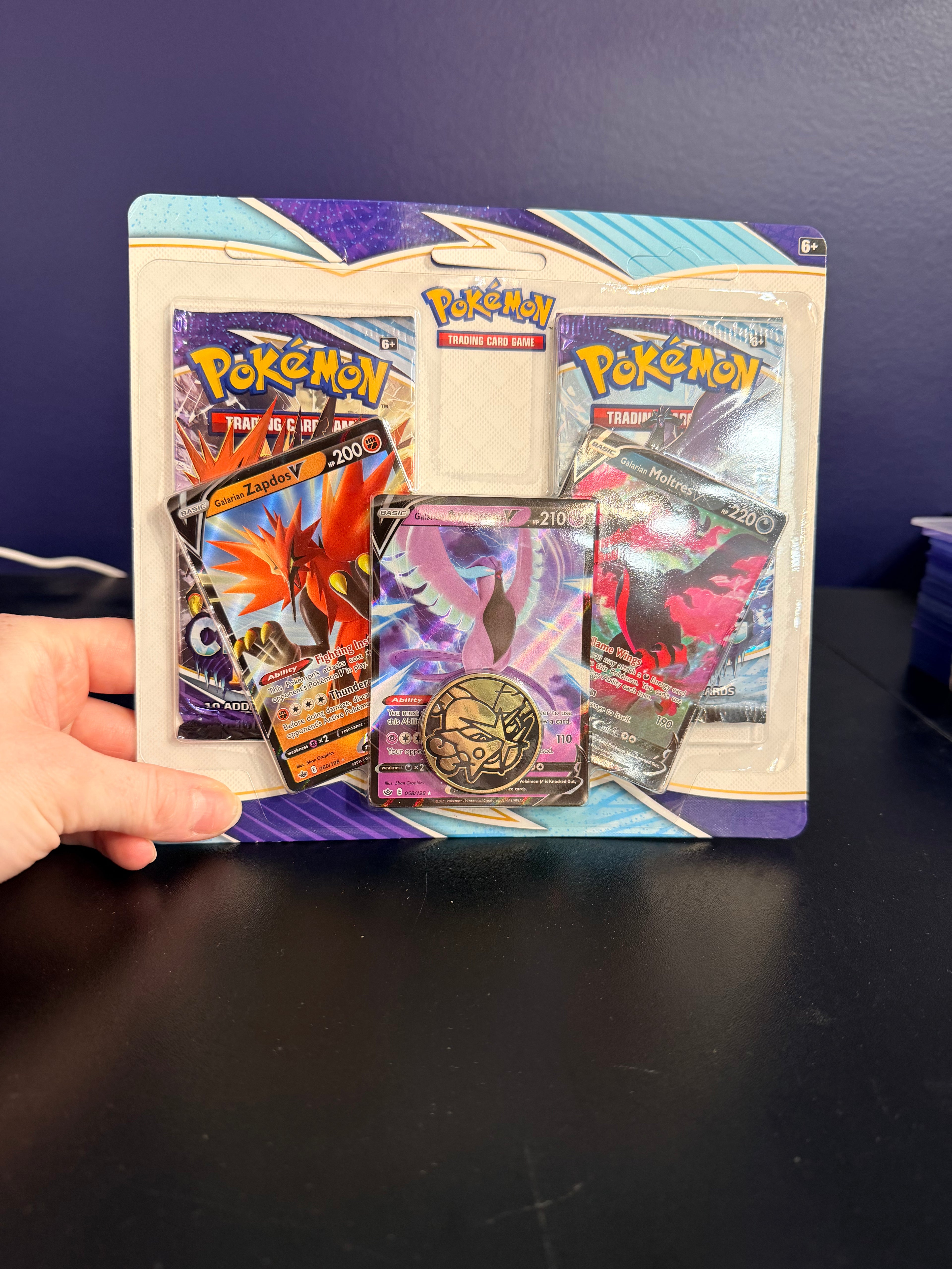 Chilling Reign ETB Blister