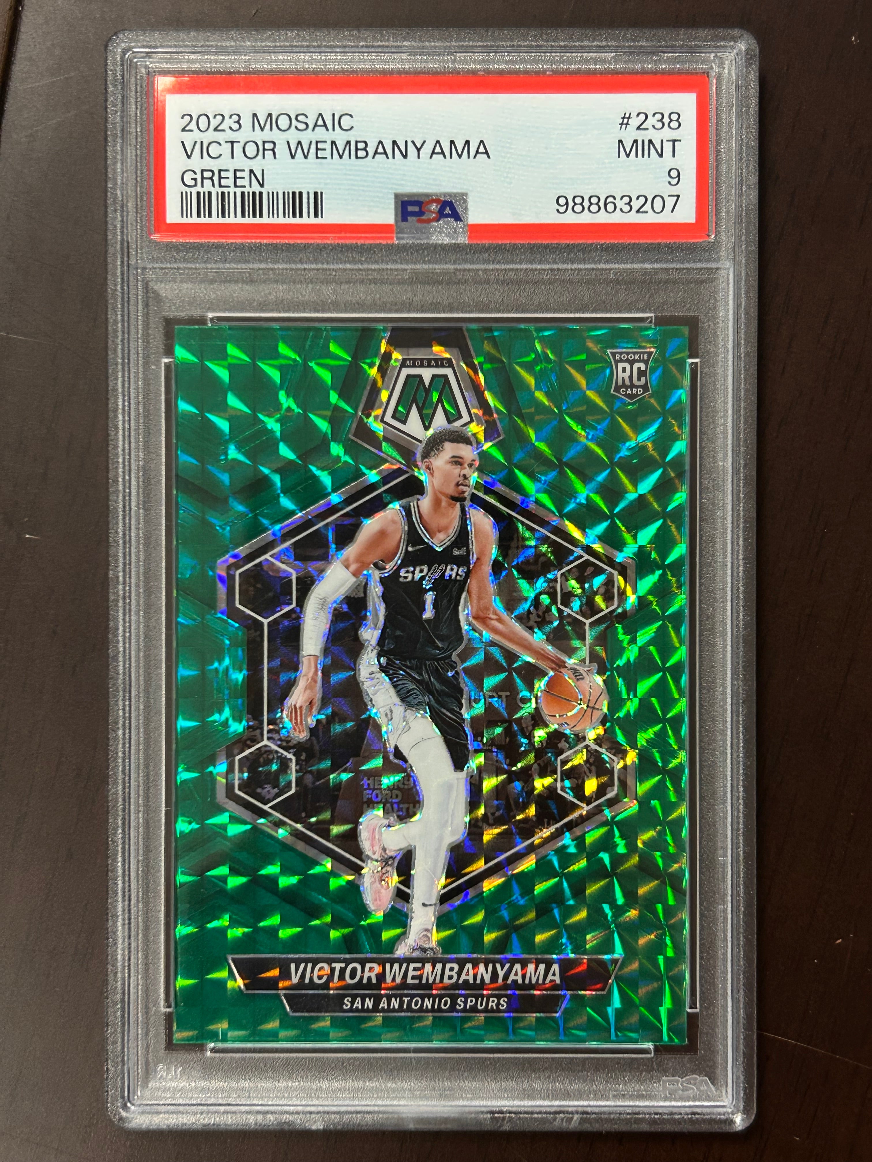 [63207] Victor Wembanyama 2023 Mosaic #238 Green holo Rookie PSA 9