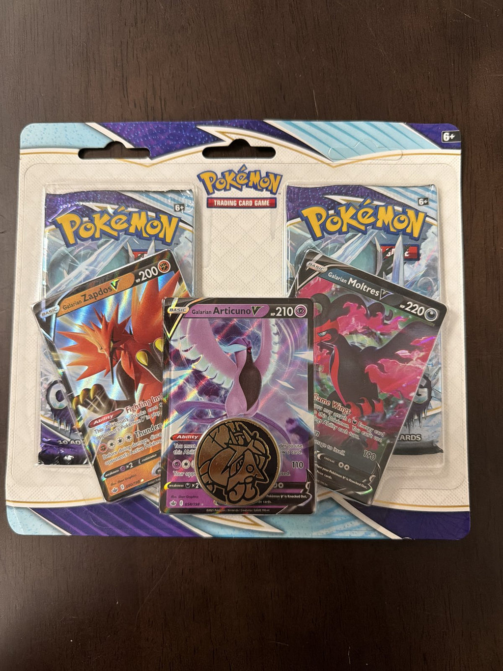 Pokemon TCG Chilling Reign Galarian Legendary Birds 3-Pack Blister